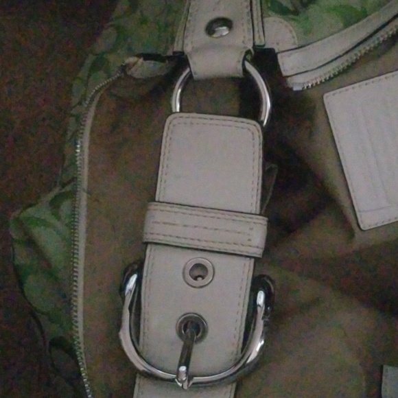 Coach - Picture 4 of 4